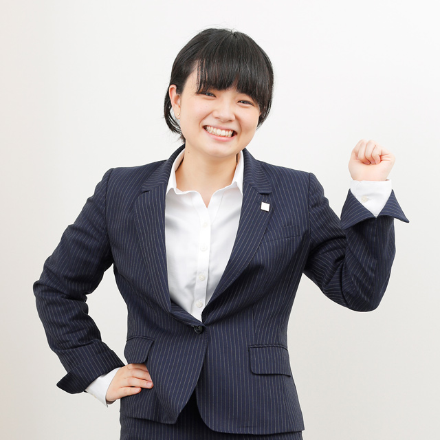 interv_b03_42A1144