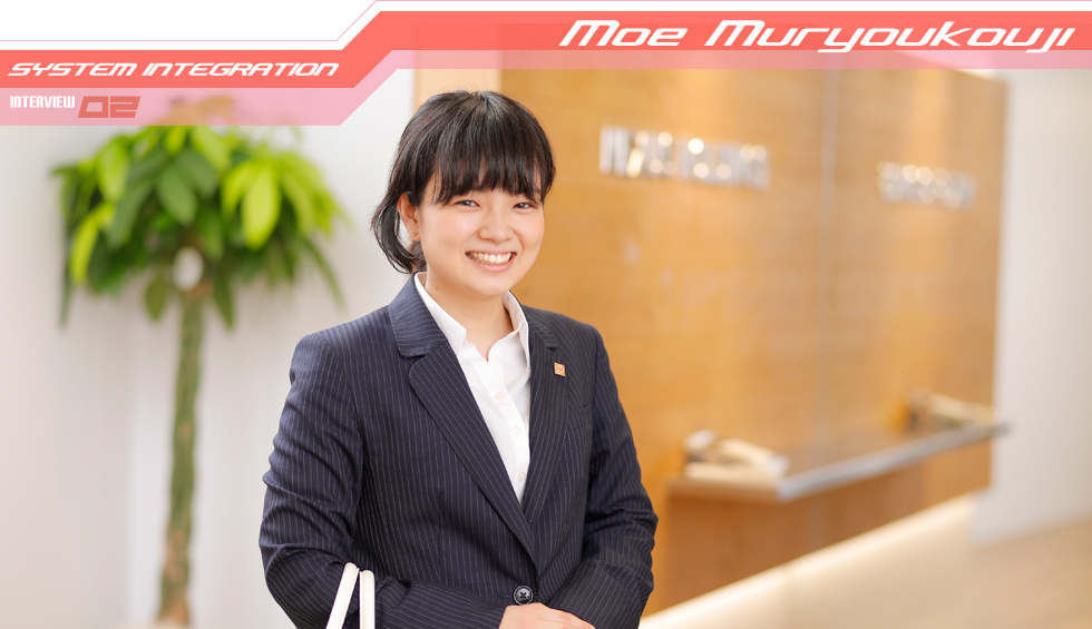 interview02_main2_42A1211